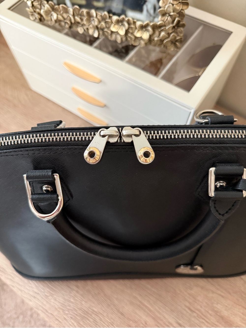 PULICATI Black Women's Top-Handle Satchel - Unbranded